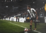 PG平台-西决生死战焦点战，威尔士强压雷恩